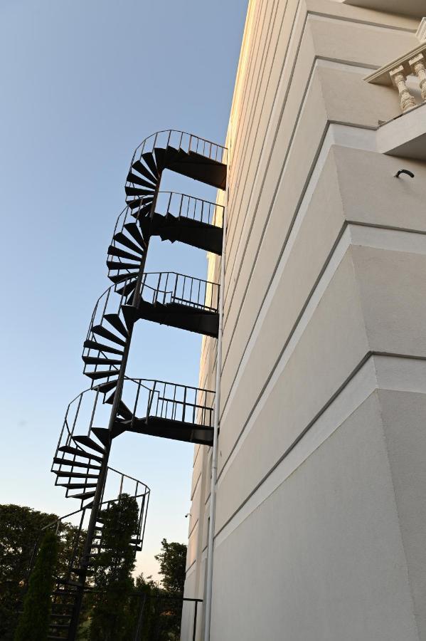 Hotel Onufri Golem  Exteriör bild